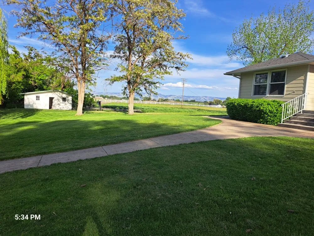 Custom yard cleanup service in Walla Walla, WA - Blue Mountain Landscaping