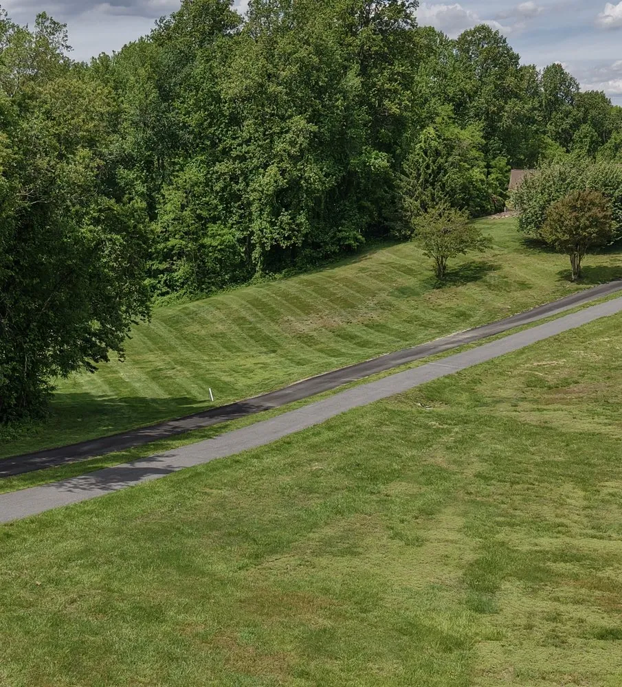 Affordable yard maintenance in Owings, MD by Blue Palms Landscaping