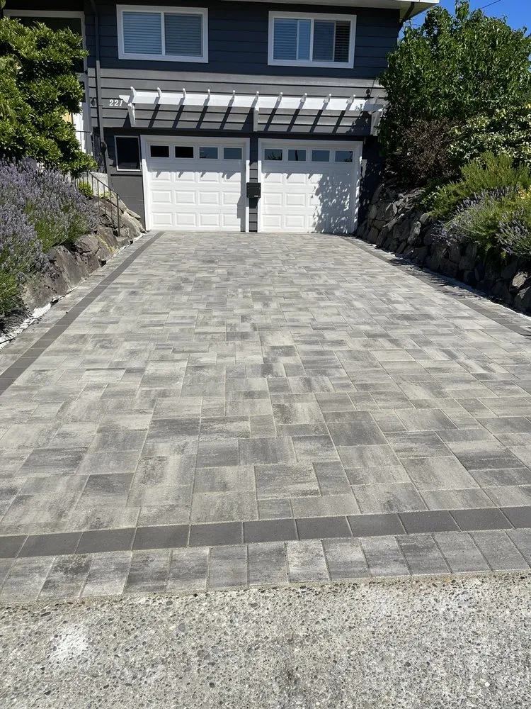 Top-rated lawn mowing service for beautiful yards across Snohomish, WA - Blue Ribbon Scapes