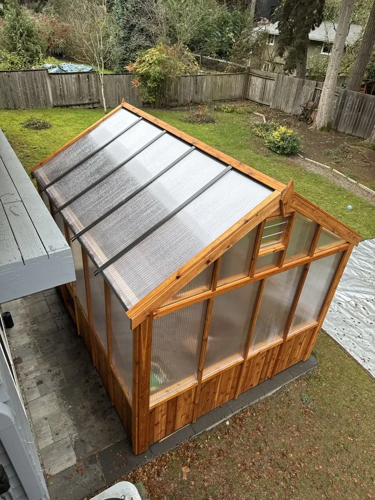 Custom outdoor landscaping in Snohomish, WA - Blue Ribbon Scapes