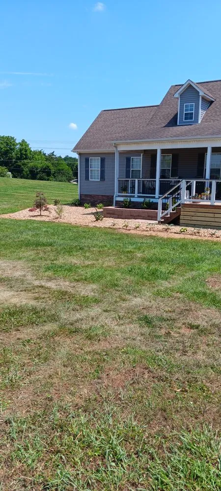 Custom lawn mowing service in Louisville, TN - Blue Ridge Brothers