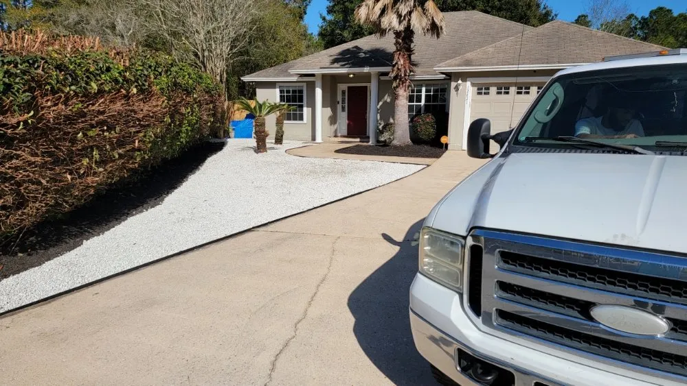 Custom outdoor landscaping experts serving Jacksonville, FL - Blue Ridge Landscape & Maintenance