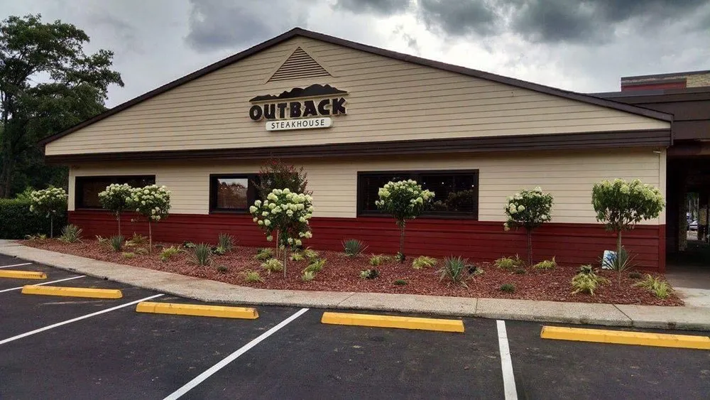 Custom garden landscaping experts serving Hickory, NC - Blue Ridge Lawncare & Landscaping