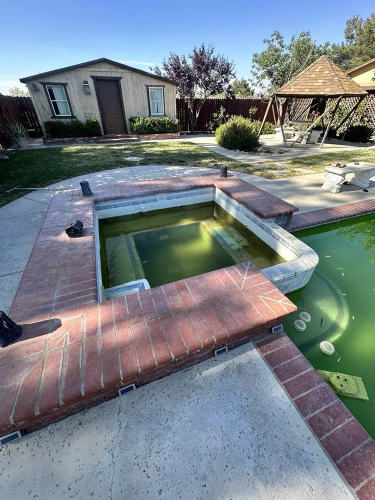 Professional yard maintenance experts serving Hesperia, CA - Blue Ripple Pools Service & Maintenance