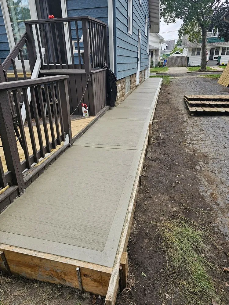 Affordable garden landscaping for beautiful yards across Kenosha, WI - Blue River Landscaping