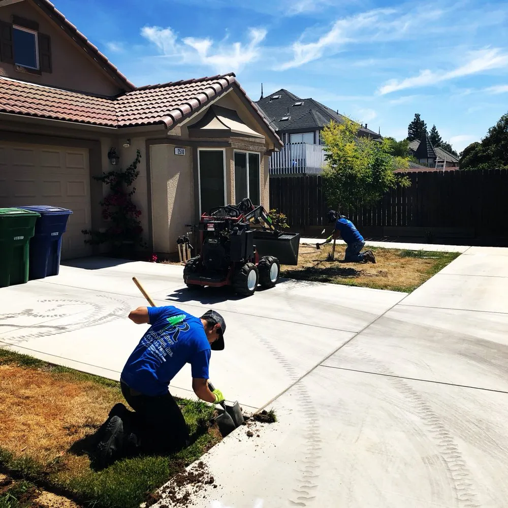 Reliable outdoor landscaping experts serving Sanger, CA - Blue River Landscaping