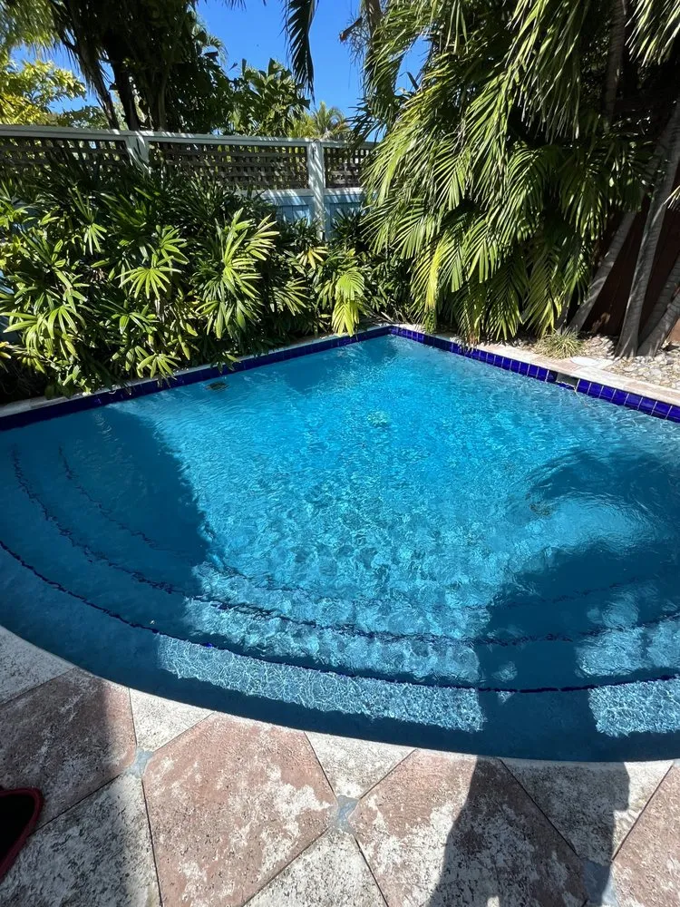 Custom lawn mowing service experts serving Key West, FL - Blue scape