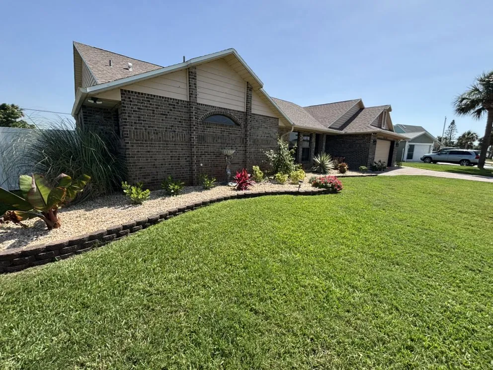 Trusted yard cleanup service in Daytona Beach, FL - Blue Skies Fine Cuts
