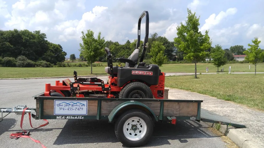 Local yard cleanup service experts serving Charles Town, WV - Blue Sky