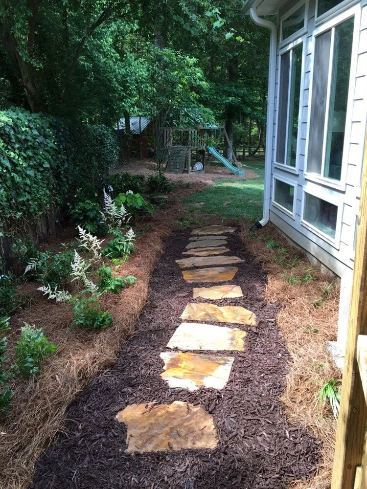 Affordable lawn mowing service experts serving Alpharetta, GA - Blue Sky Pro Wash