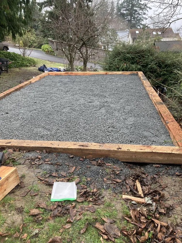 Top-rated yard cleanup service in Lynnwood, WA - Blue Sky Services