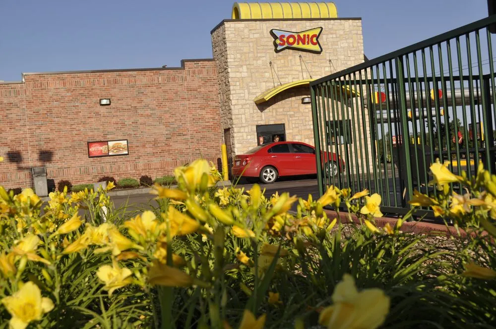 Local garden landscaping in Excelsior Springs, MO - Blue Sparrow Lawn & Landscape