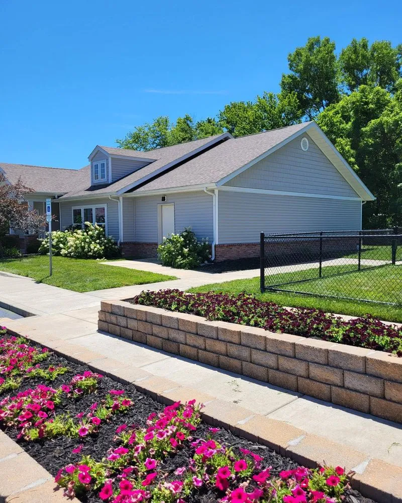 Expert lawn mowing service experts serving Excelsior Springs, MO - Blue Sparrow Lawn & Landscape