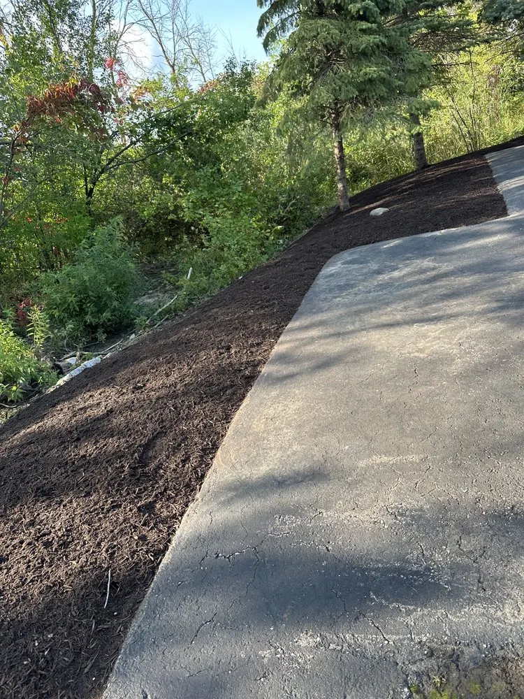 Professional garden landscaping experts serving Milwaukee, WI - Blue Star Landscaping & Construction