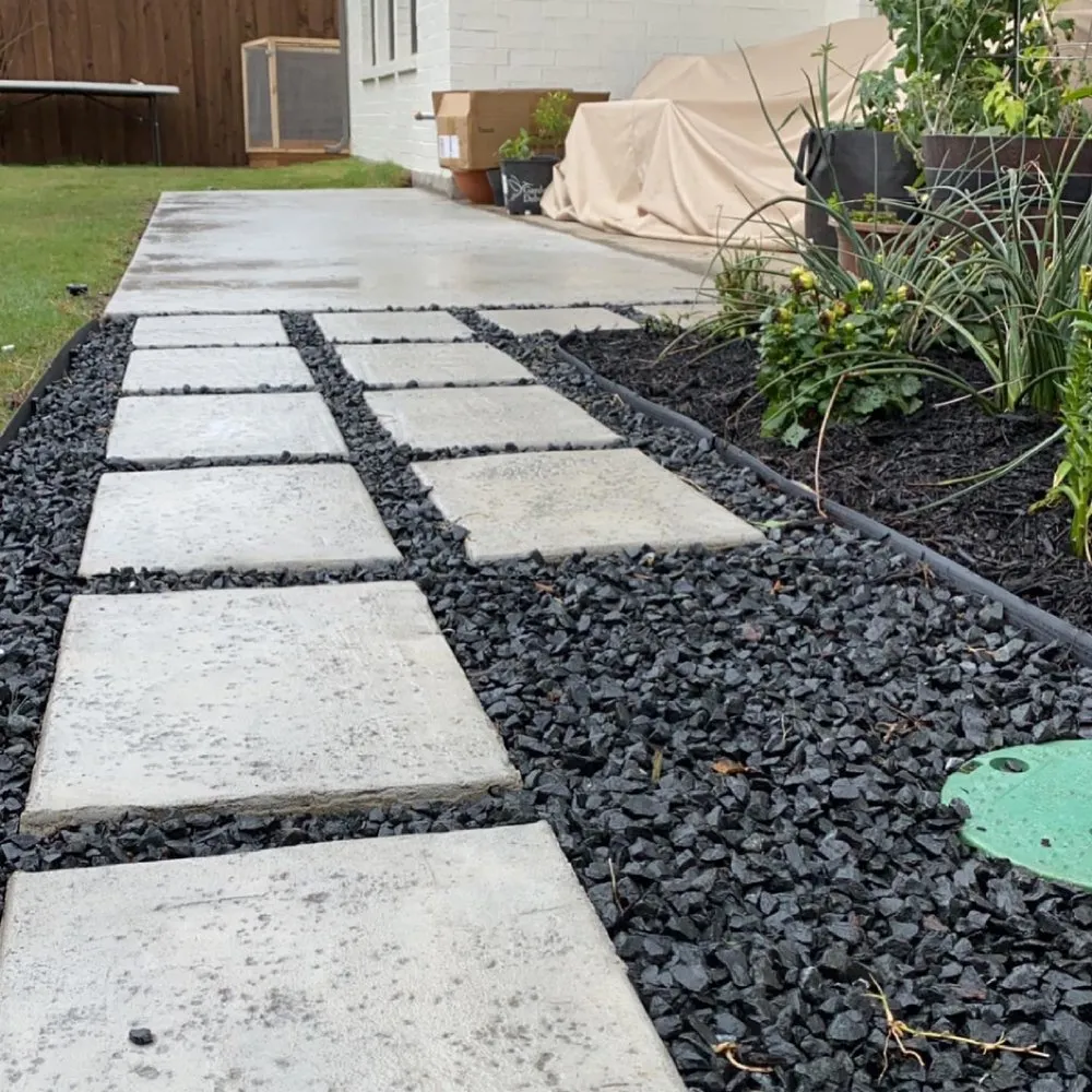 Affordable yard maintenance for homes in Carrollton, TX by Blue Stone Landscaping