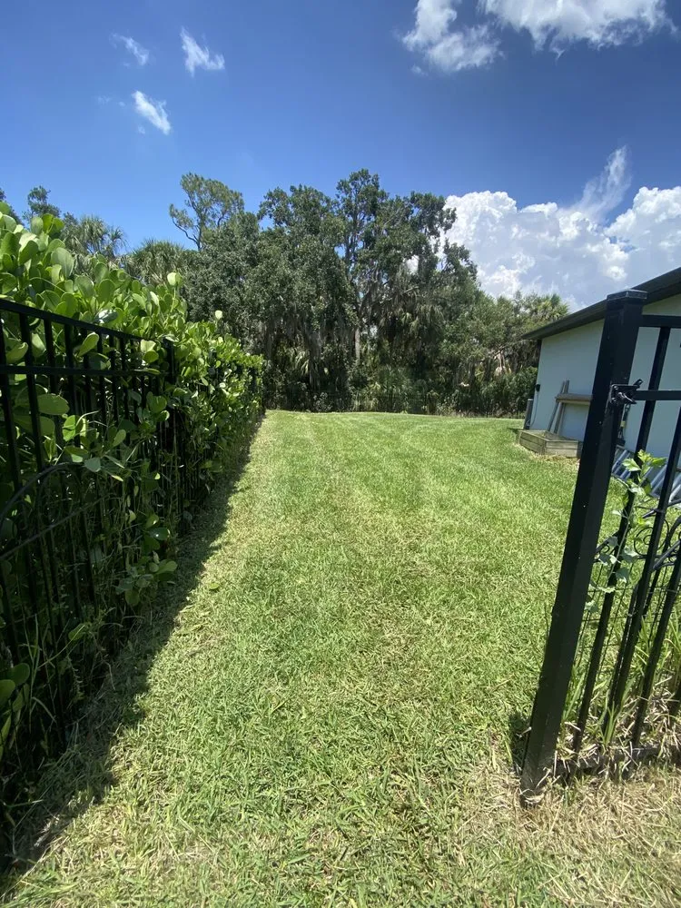 Custom garden landscaping for homes across Bradenton, FL - Blue Stone Lawn Care