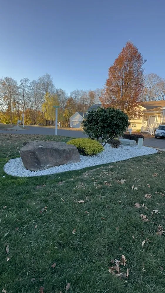 Expert garden landscaping experts serving New Britain, CT - Blue Truck