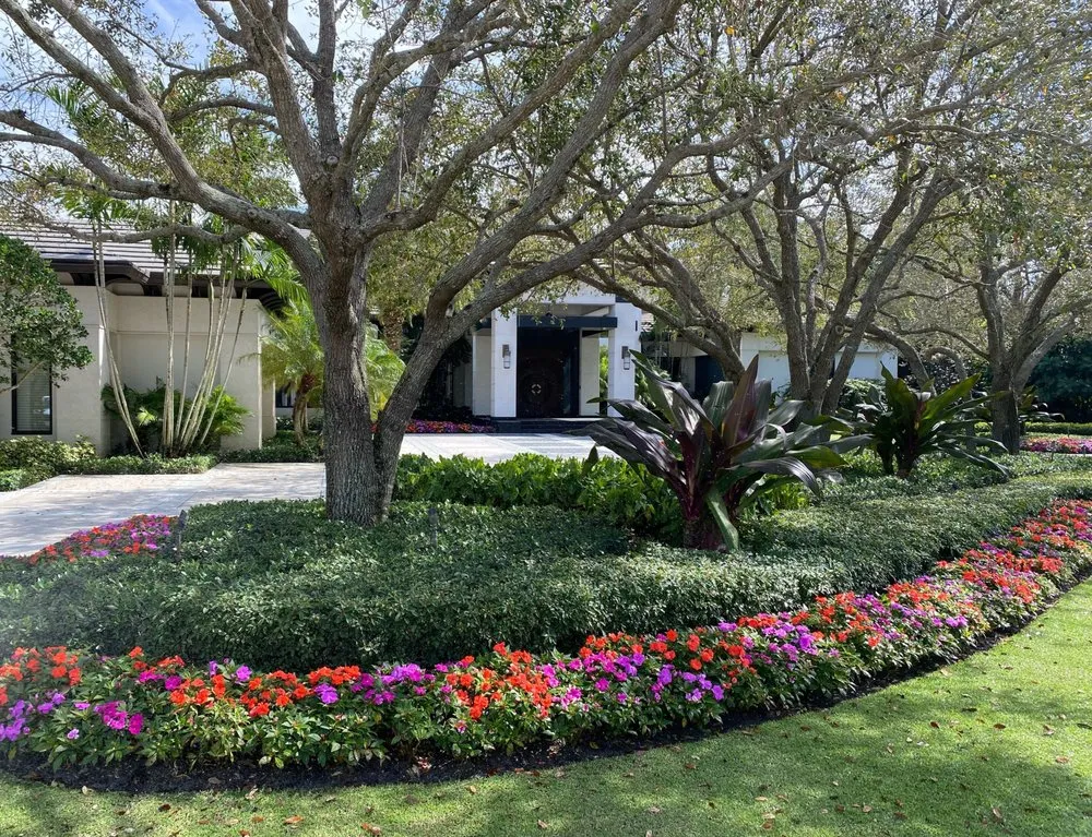 Top-rated lawn care service experts serving Hobe Sound, FL - Blue Water Landscape