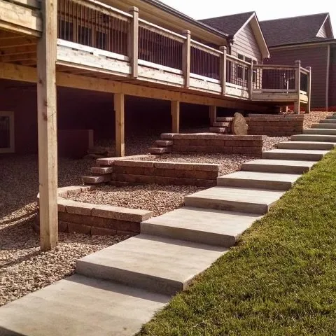 Trusted lawn care service in Mission, KS - Bluebird Outdoors