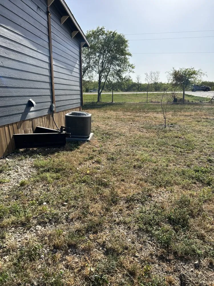 Expert lawn care service experts serving San Antonio, TX - Bluebonnet Land Services