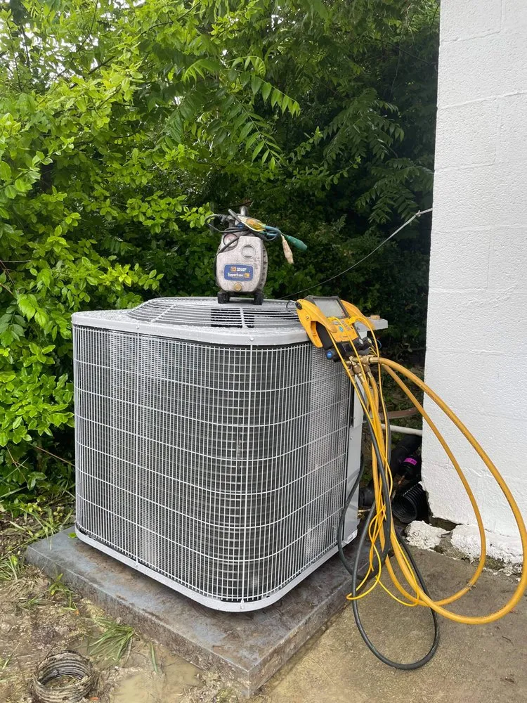 Custom residential landscaping in Irvine, KY - Bluegrass Breeze