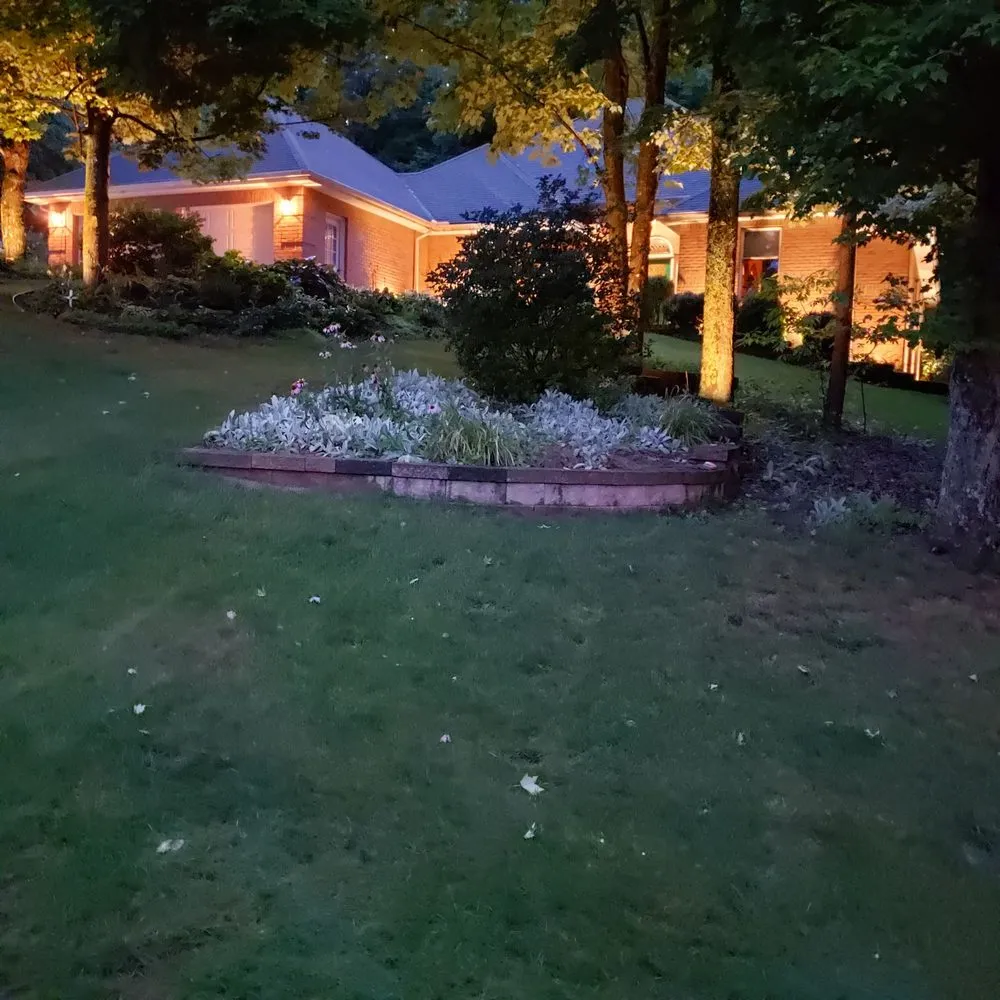 Top-rated landscaping services experts serving Canton, OH - Bluegrass