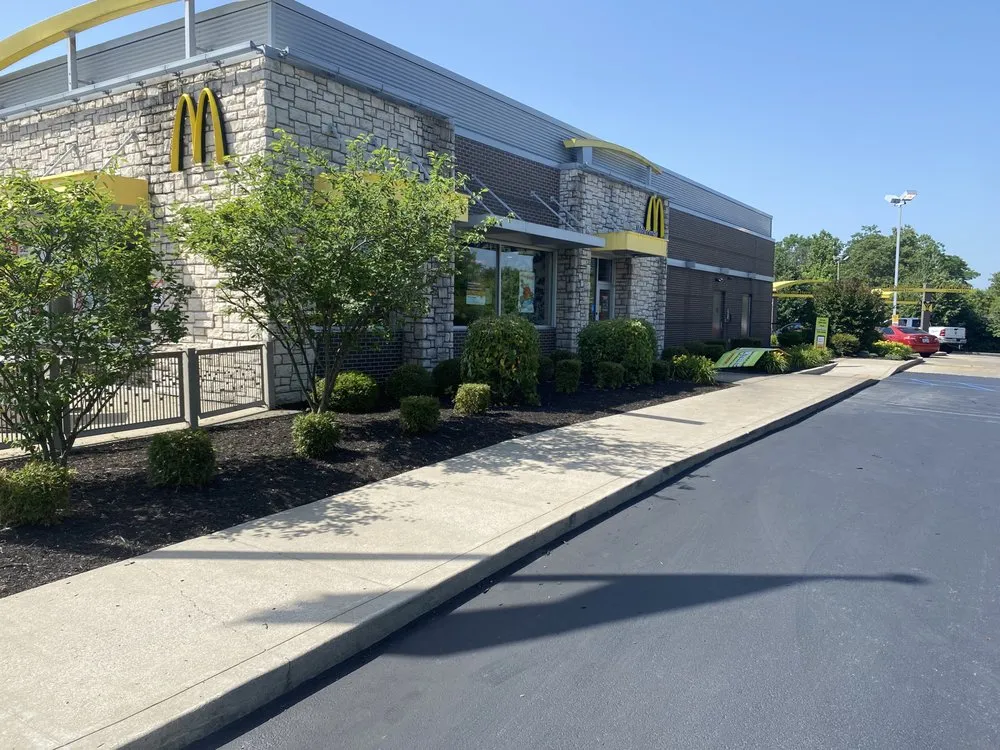 Expert outdoor landscaping for residential properties in Frankfort, KY by Bluegrass Cuts