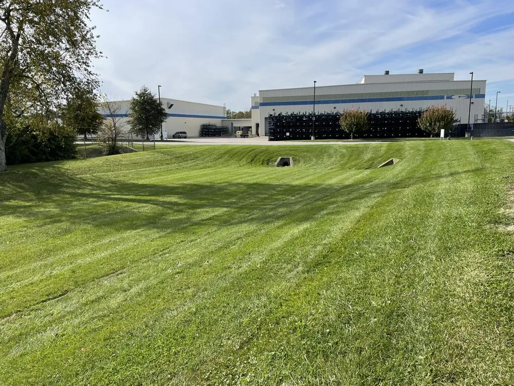 Custom landscaping services for year-round maintenance across Lexington, KY - Bluegrass Landscapes