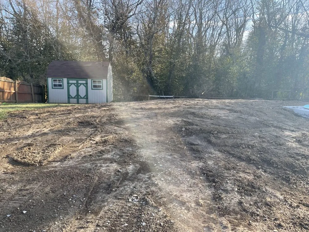 Custom yard cleanup service for year-round maintenance in Lexington, KY by Bluegrass Landscapes