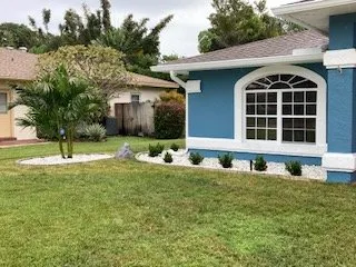 Affordable yard maintenance with custom design in Bradenton, FL by Blueline Tree Service & Landscaping