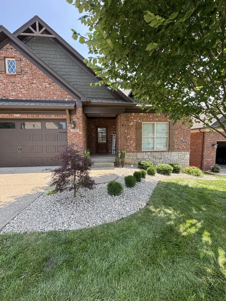 Professional landscaping services for beautiful yards across Shelbyville, KY - Blueridge Lawn