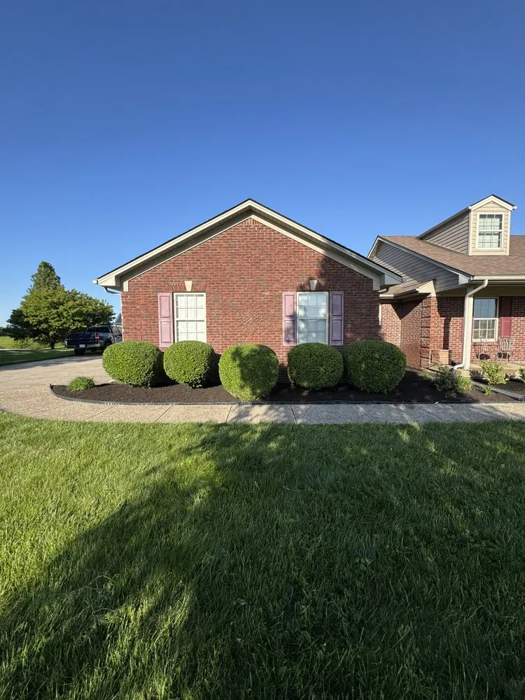 Professional outdoor landscaping for homes in Shelbyville, KY by Blueridge Lawn