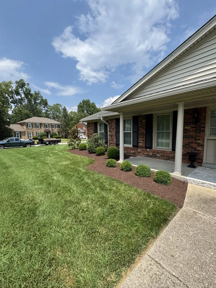 Top-rated lawn care service in Shelbyville, KY by Blueridge Lawn