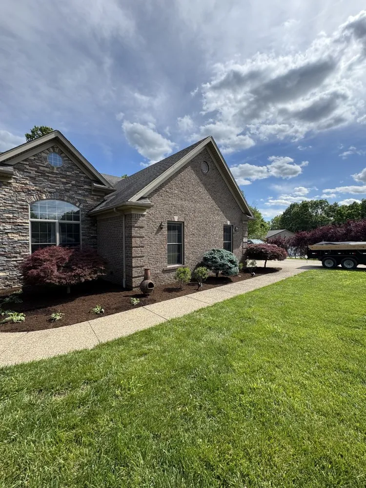 Affordable landscape design in Shelbyville, KY by Blueridge Lawn