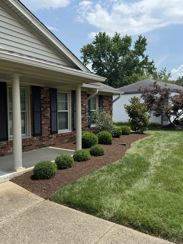Custom landscape installation in Shelbyville, KY by Blueridge Lawn