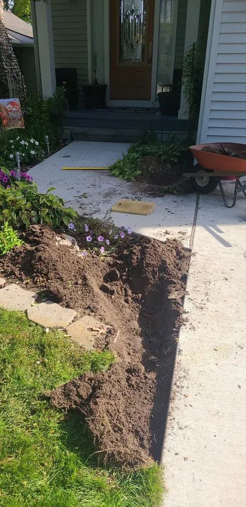 Top-rated yard cleanup service for beautiful yards across Waterford Township, MI - BlueStone Earthworks