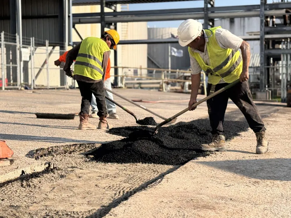 Professional lawn mowing service experts serving Houston, TX - Bluestone Services