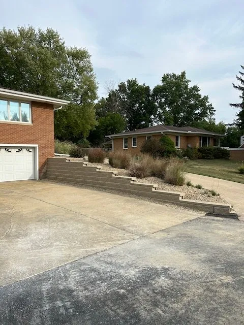 Expert landscaping services in East Peoria, IL by Bluetown Landscaping