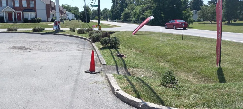 Trusted lawn mowing service with custom design across Taylorsville, KY - Blugrazzers lawn an landscape