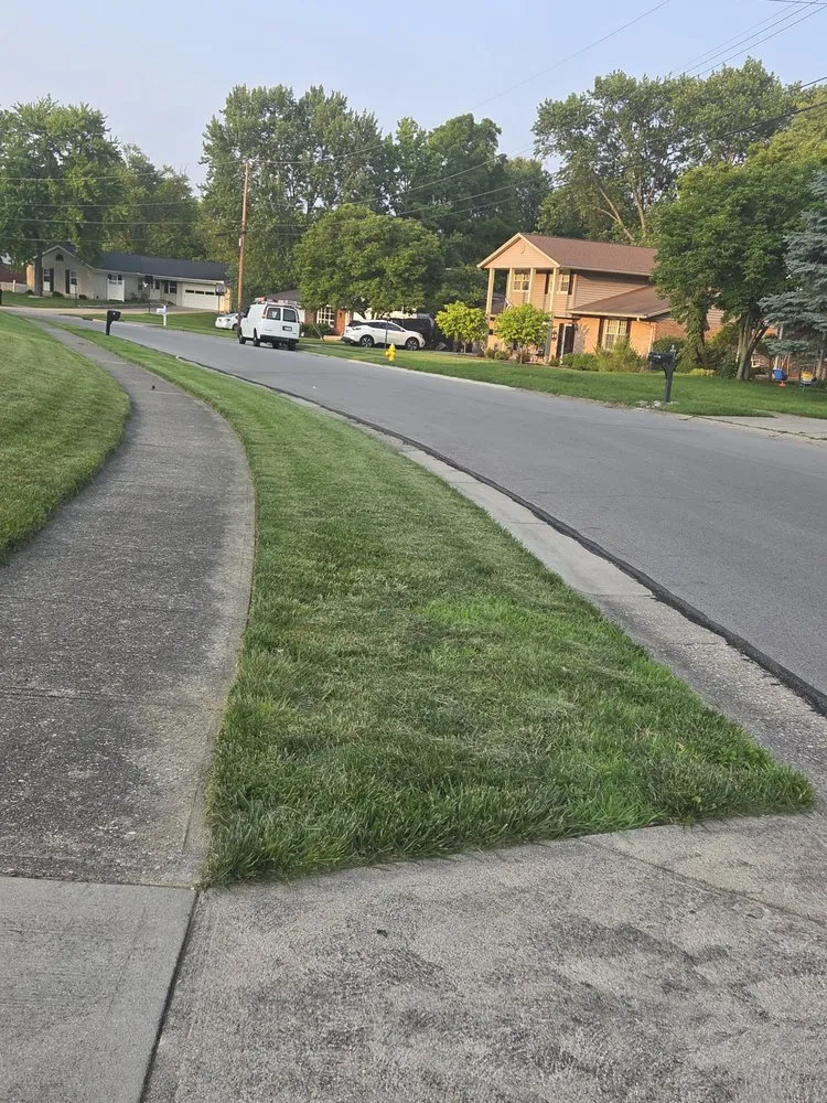 Custom garden landscaping in Cincinnati, OH by Blum Lawn Care Service