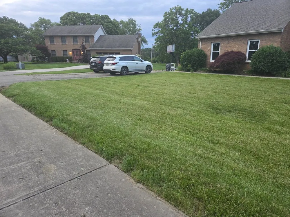 Top-rated garden landscaping in Cincinnati, OH by Blum Lawn Care Service