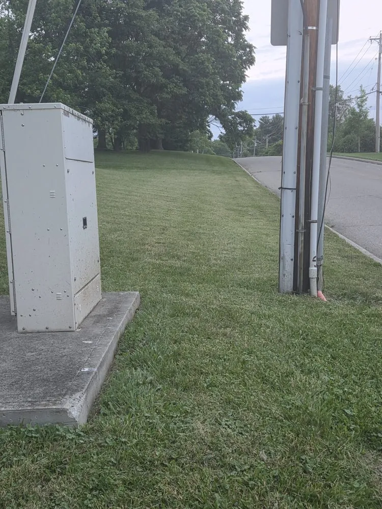 Reliable lawn mowing service for residential properties in Cincinnati, OH by Blum Lawn Care Service