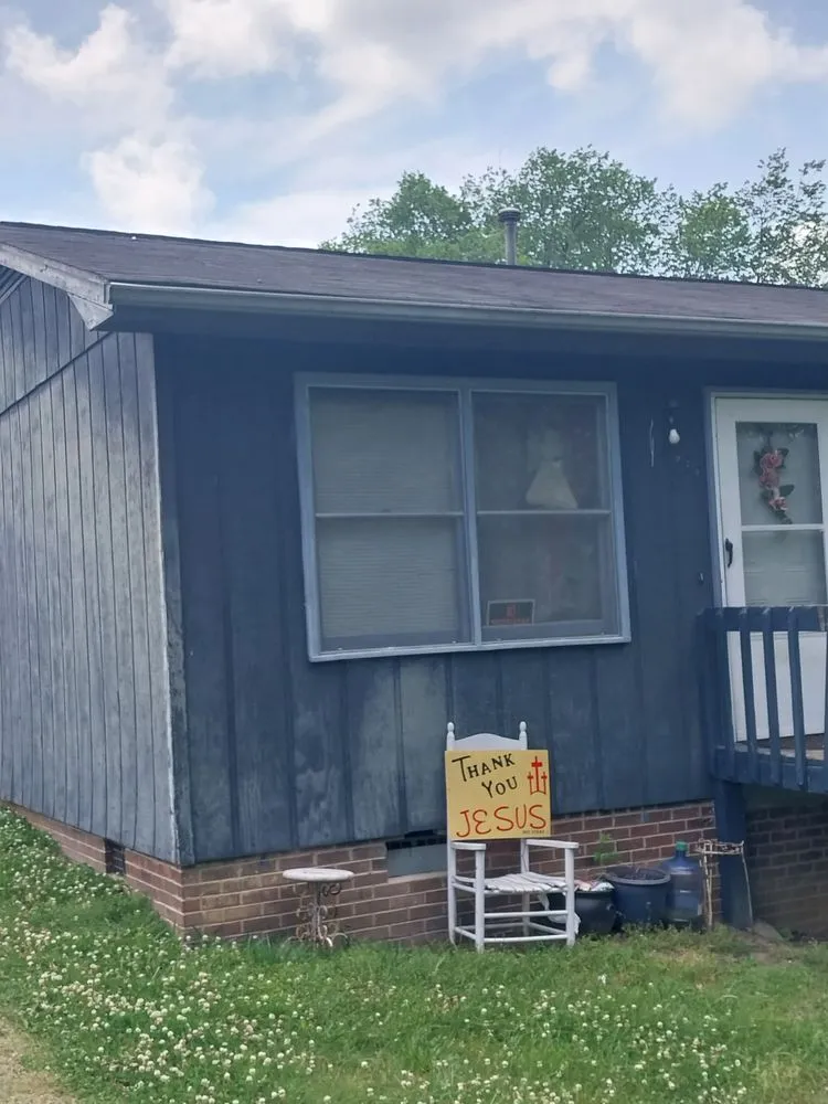 Reliable yard maintenance for beautiful yards across Burlington, NC - Blunts Lawn Service