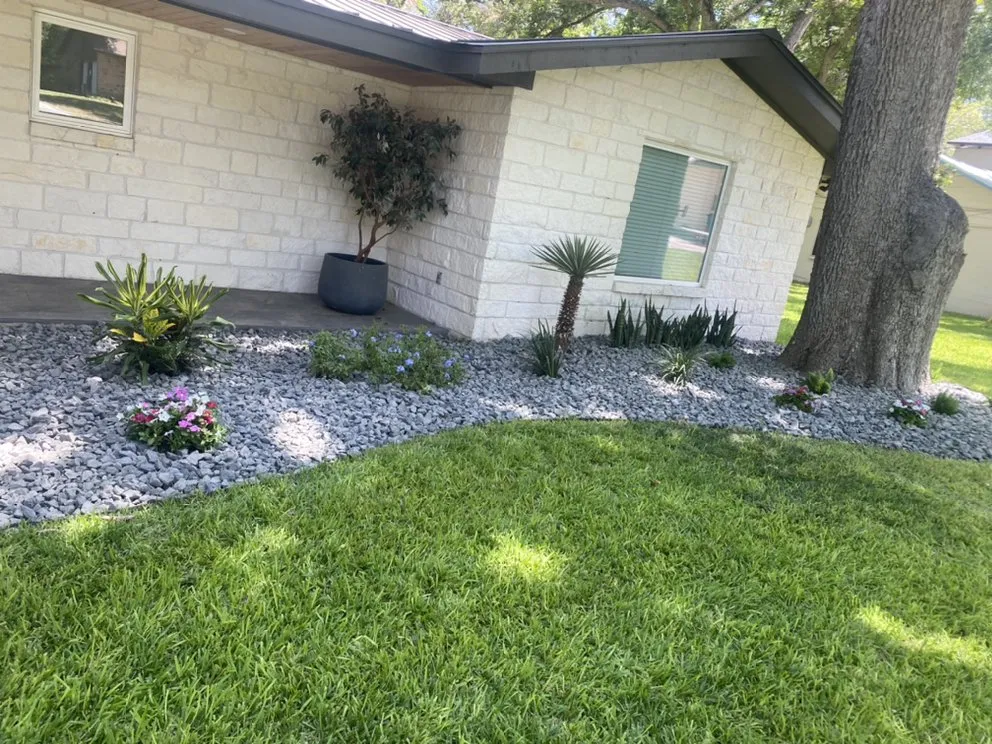 Affordable lawn mowing service in New Braunfels, TX - B&M Landscape Service
