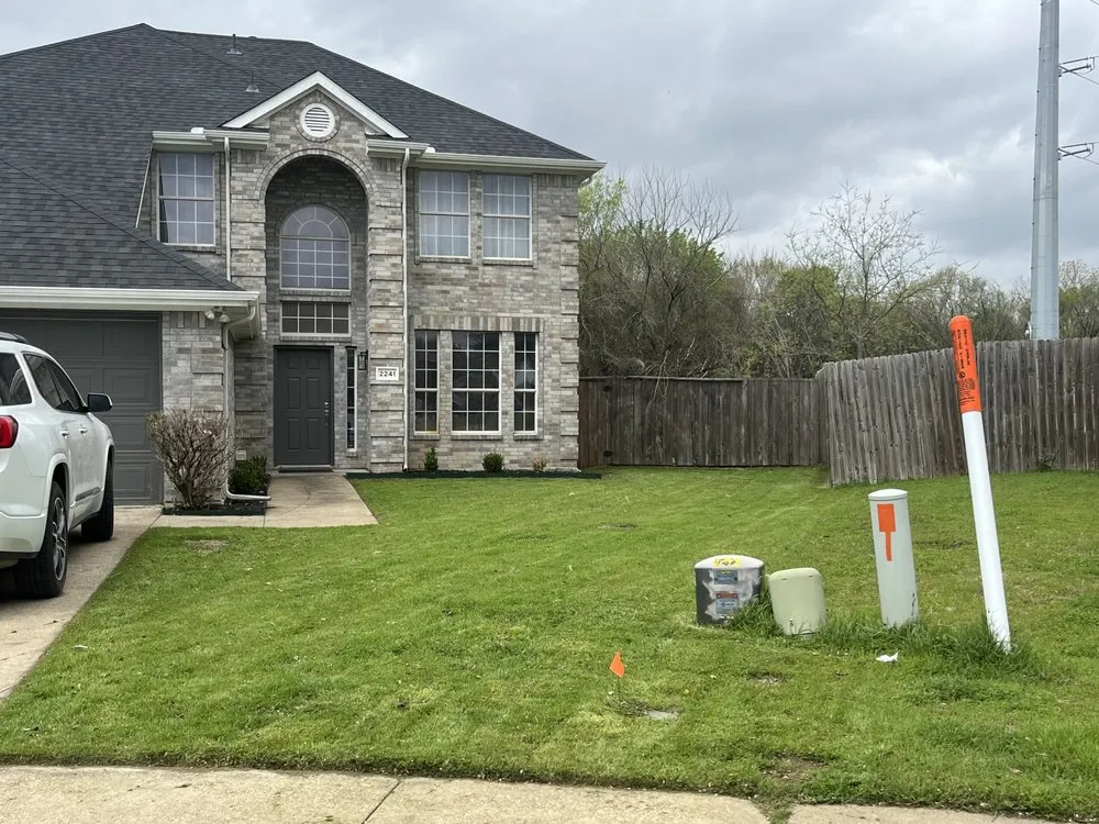 Top-rated yard cleanup service for year-round maintenance across Dallas, TX - B&M Landscaping