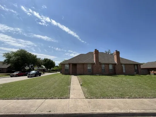 B&M Landscaping Logo