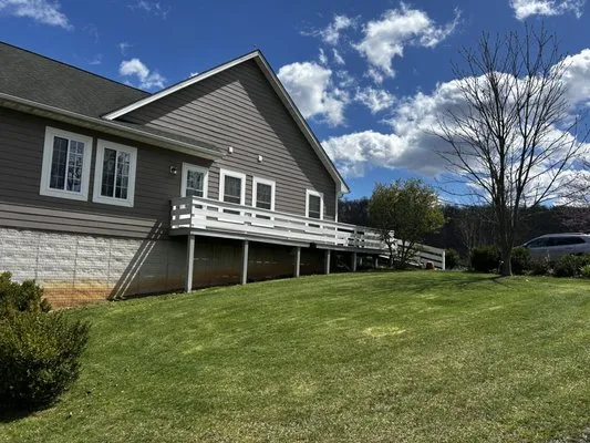 B&M Landscaping Logo