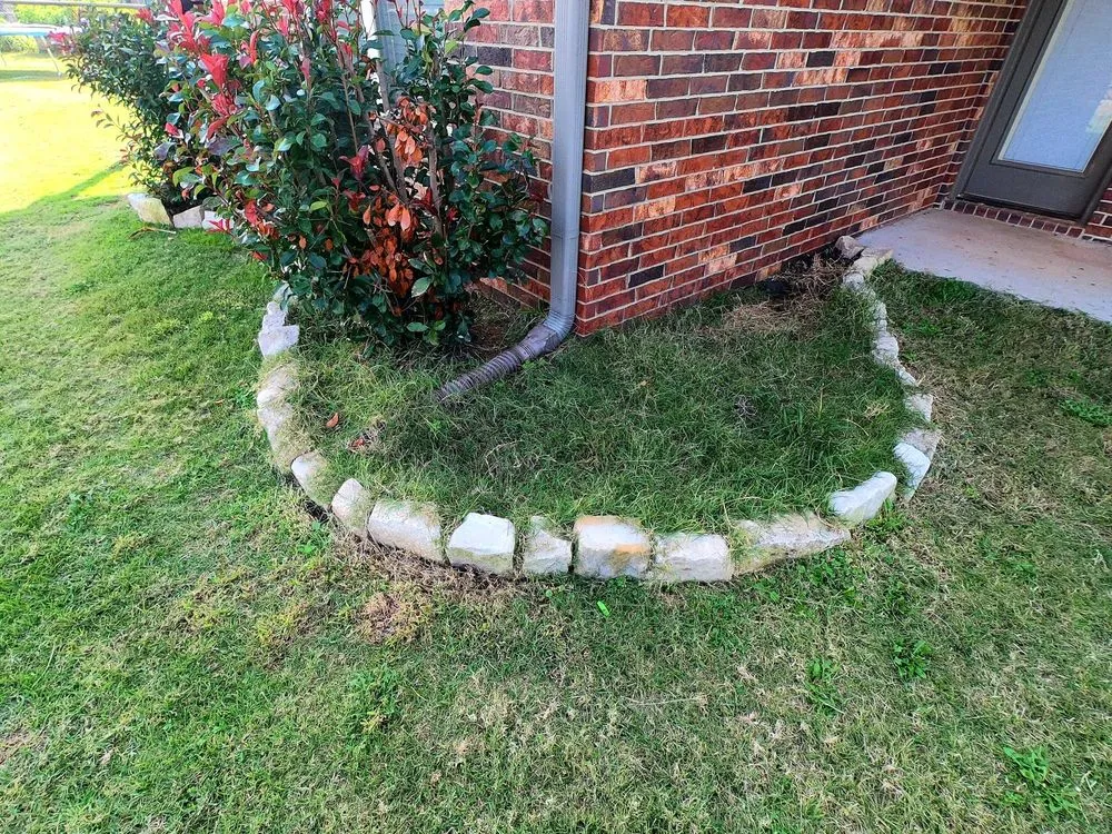 Top-rated garden landscaping for homes in Coweta, OK by B&M Lawn Care