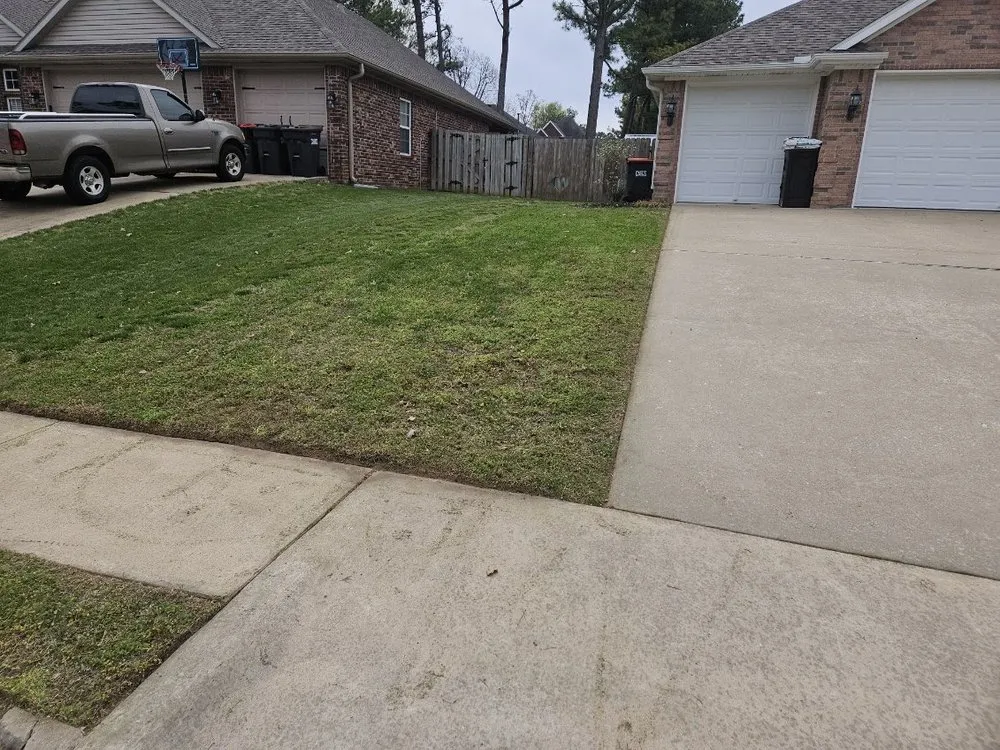Top-rated lawn care service in Springdale, AR - B&M Lawncare
