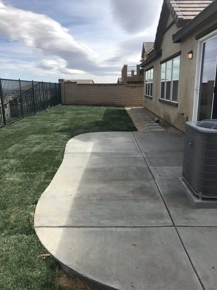 Custom garden landscaping in Palmdale, CA by BME landscaping